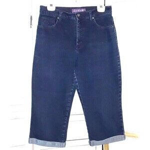 Gloria Vanderbilt Amanda Capri Women's size 10 Cuffed Denim Stretch
